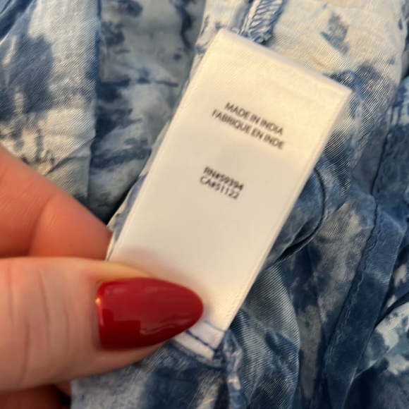 BeachLunchLounge Top Blouse NWT V-neck Ruffles Water Color Blue Small - Picture 10 of 12